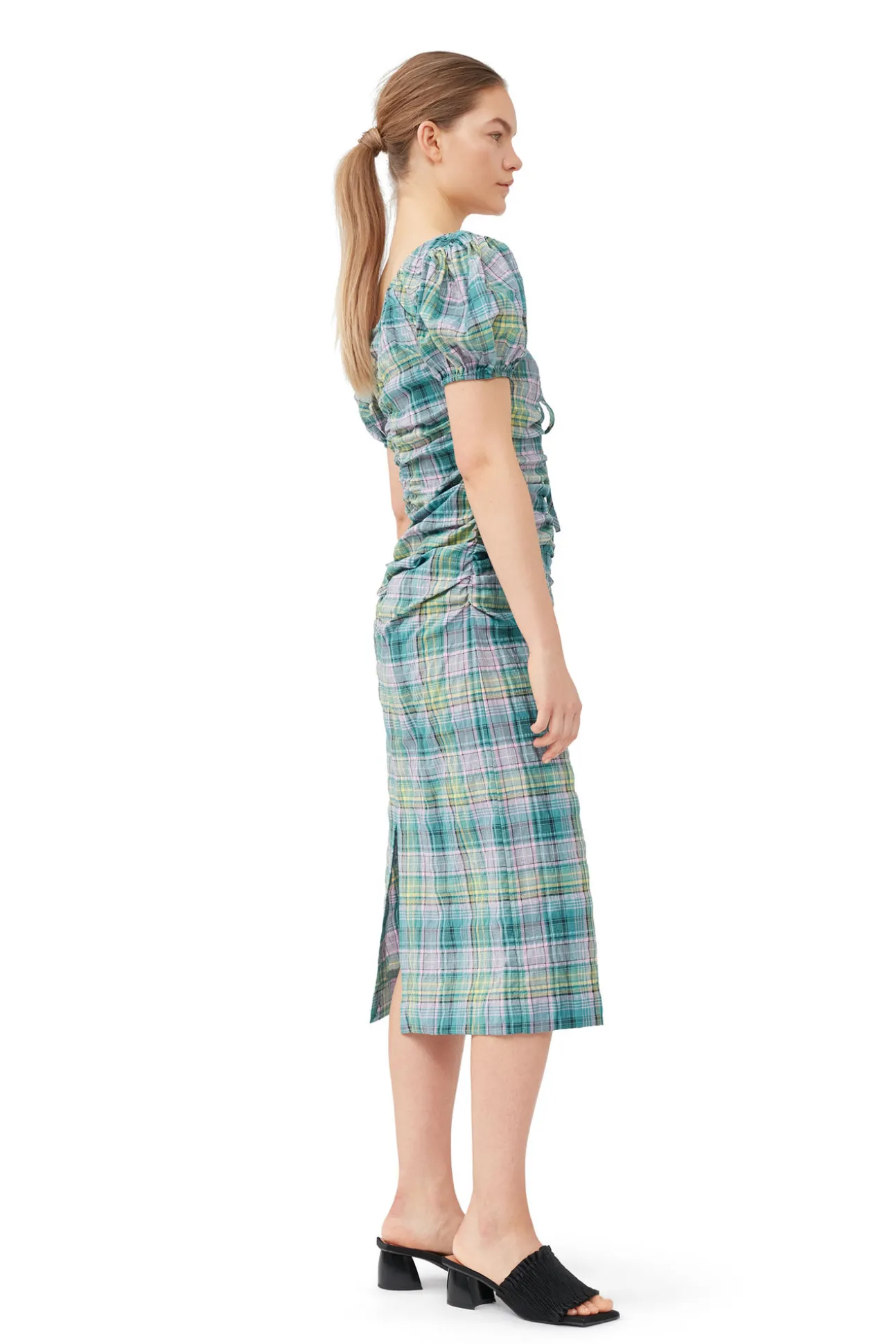 Discount GANNI Gerafftes Seersucker-Midikleid Mit Karomuster Und U-Ausschnitt Lagoon