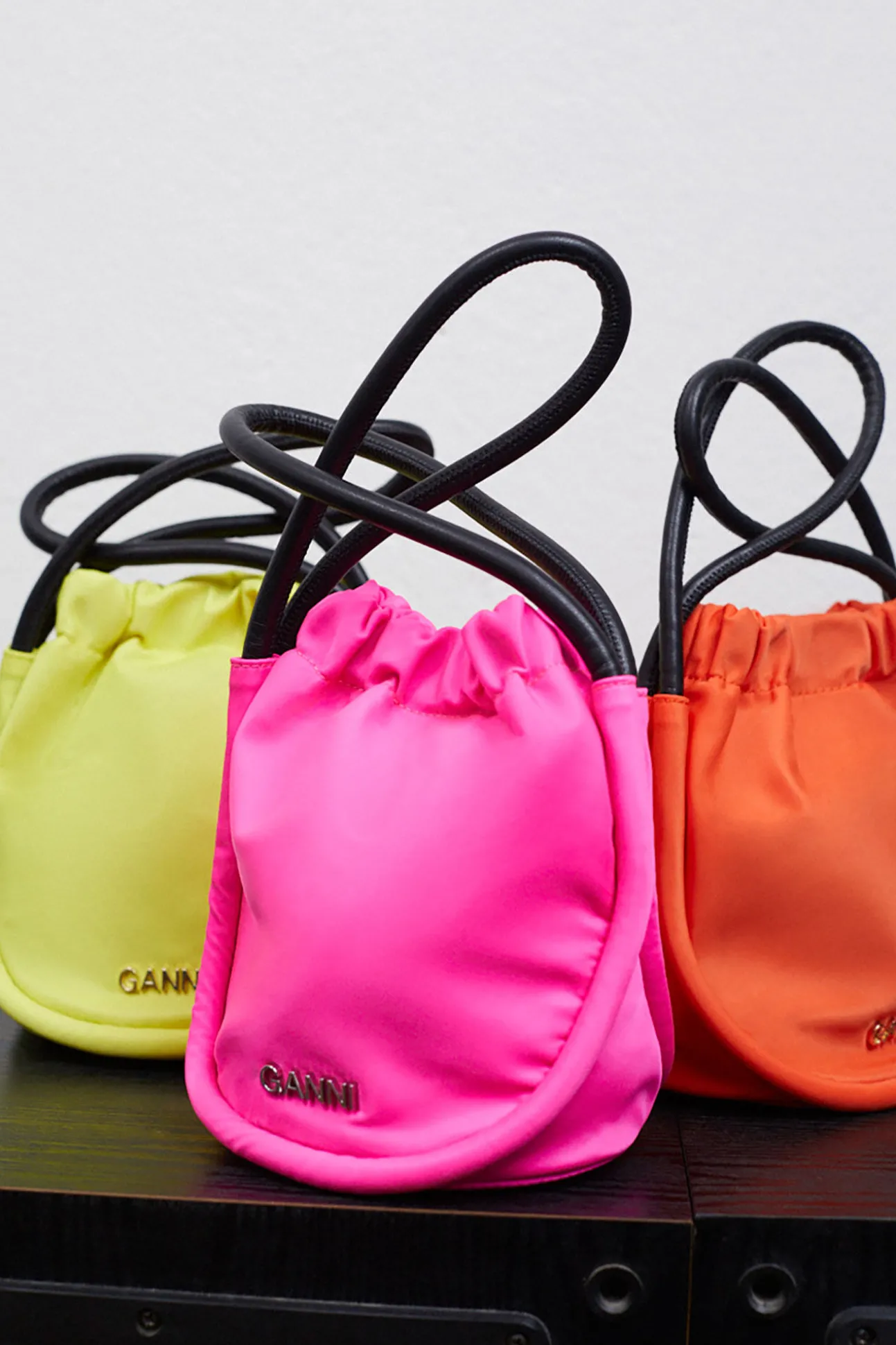 Clearance GANNI Mini-Knot-Tasche Sugar Plum